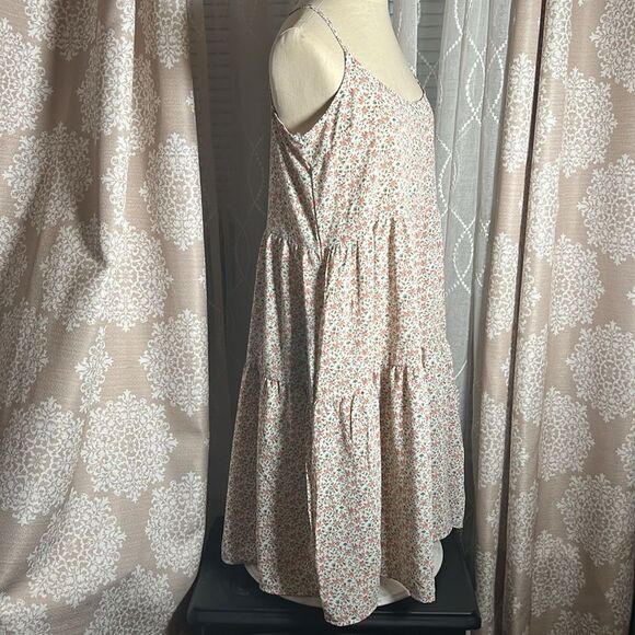 ALREDINE Tiered Floral Babydoll Dress w/ Pockets - Size M ๐ผ - Picture 3 of 7
